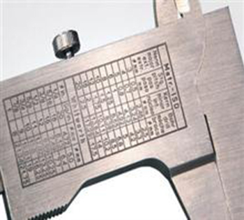 金屬標(biāo)牌激光打標(biāo),金屬標(biāo)牌激光打標(biāo)機