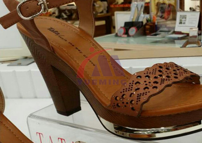 <a href=http://m.buybuynyhome.com/chanpin/83.html target=_blank class=infotextkey><a href=http://m.buybuynyhome.com/chanpin/60.html target=_blank class=infotextkey><a href=http://m.buybuynyhome.com/chanpin/60.html target=_blank class=infotextkey>皮革激光切割</a></a></a>.jpg